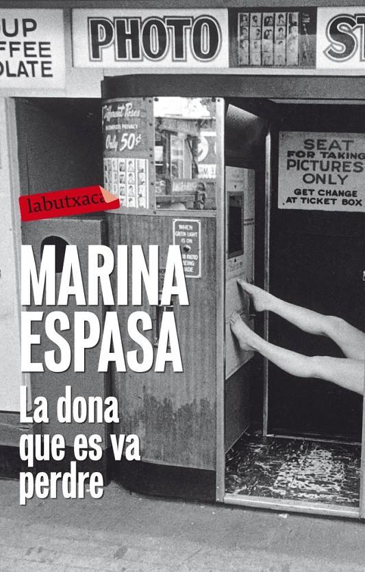 LA DONA QUE ES VA PERDRE | 9788499306391 | ESPASA, MARINA | Llibreria La Font de Mimir - Llibreria online Barcelona - Comprar llibres català i castellà